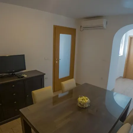 U Sri Sela Апартаменты
